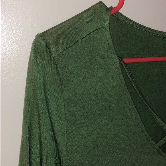 Green Mossimo Tee - Picture 3 of 4